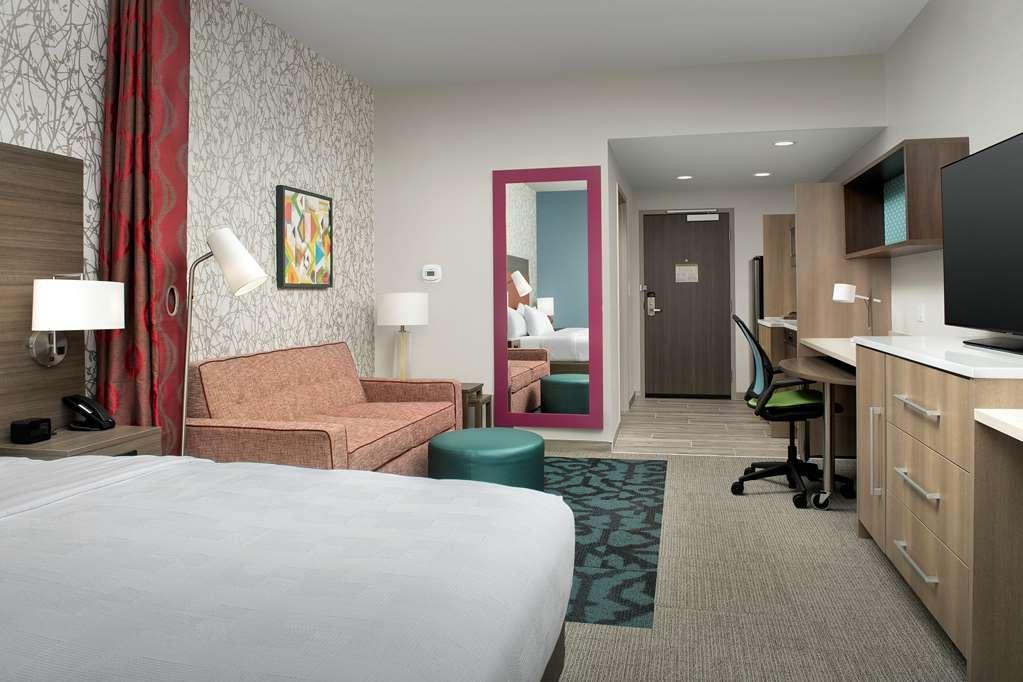 Home2 By Hilton Westshore Airport